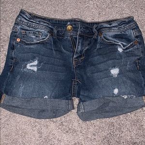 Size 0 jean shorts!!